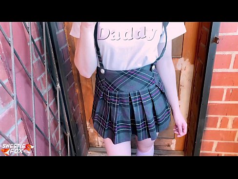 ❤️ Schoolgirl chuqur uning Dick so'radi va sinflar o'rniga fucks. Sifatli jinsiy aloqada bizda